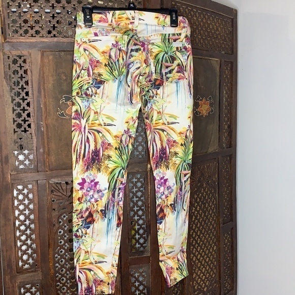 7FAM  The Cropped Skinny, in Tropical Palms print - Picture 4 of 10